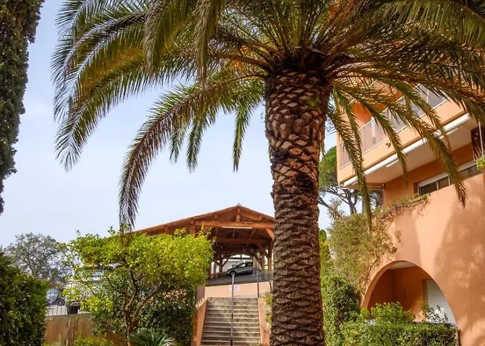 Beautiful With Sea View And Quiet Sainte-Maxime